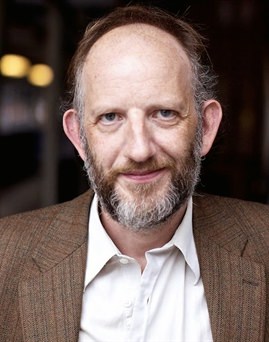 Diễn viên Max Baker