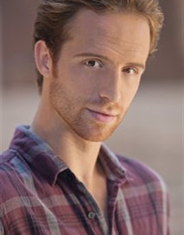 Diễn viên Adam Hurtig