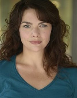 Diễn viên Corrie Danieley