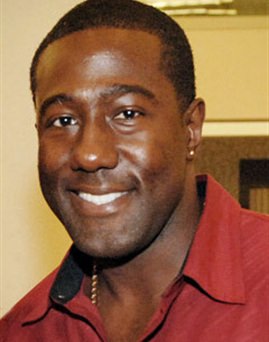 Diễn viên E. Roger Mitchell