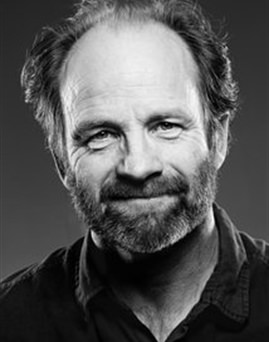 Diễn viên Adrian Rawlins